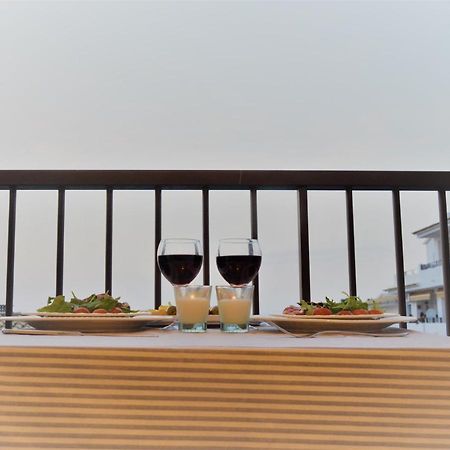Coco Apt Renovated And With Seaview Ля Эскала Экстерьер фото